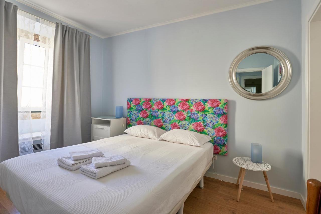 Elegant Riverview Apartment In Historical Lisbon Exterior photo