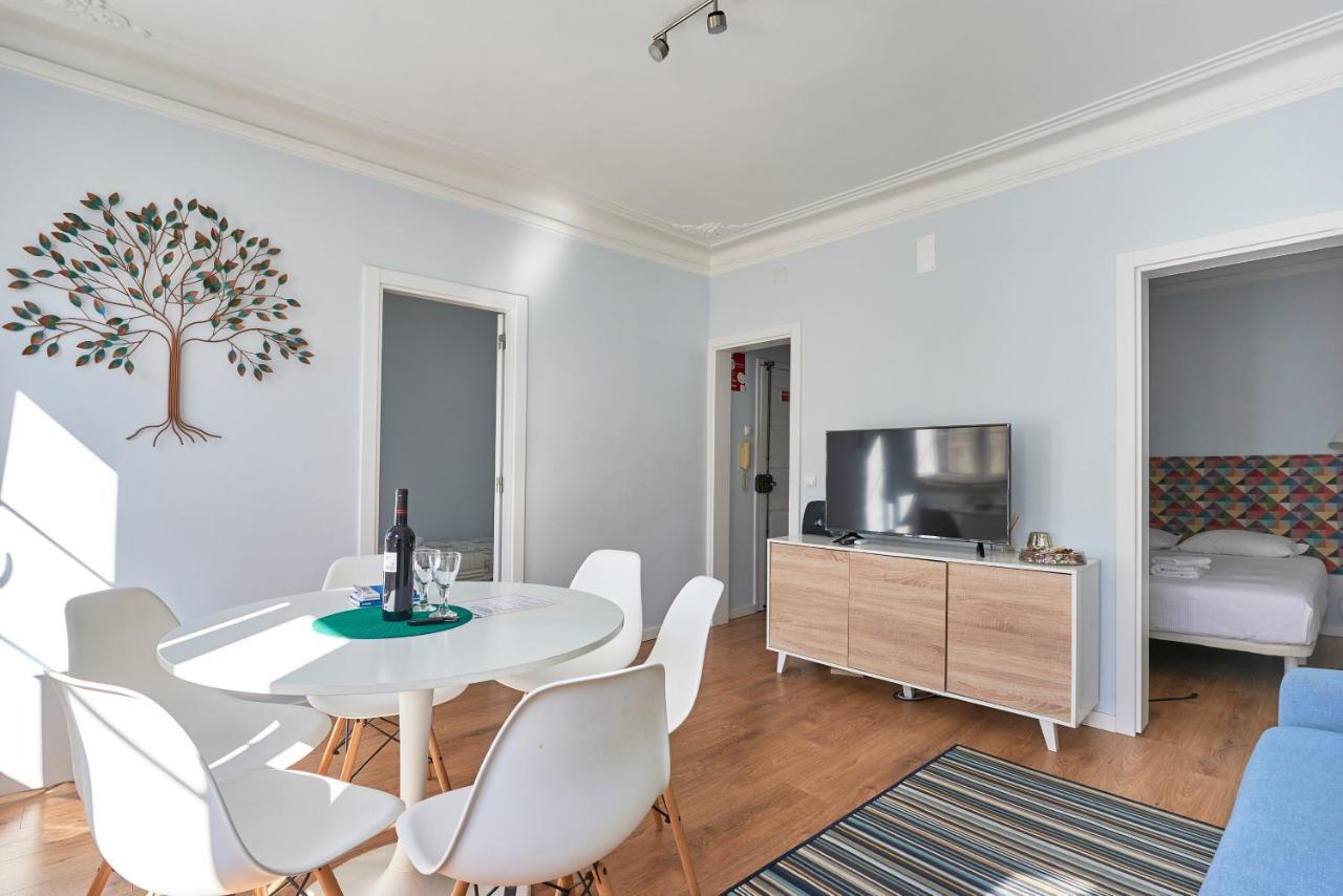 Elegant Riverview Apartment In Historical Lisbon Exterior photo