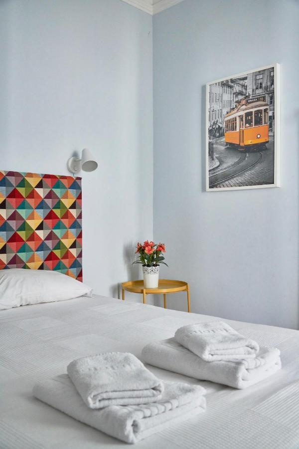 Elegant Riverview Apartment In Historical Lisbon Exterior photo