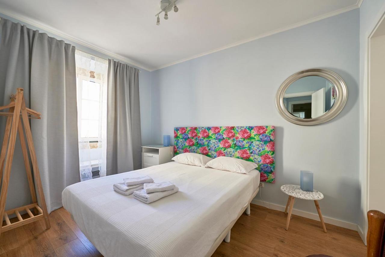 Elegant Riverview Apartment In Historical Lisbon Exterior photo